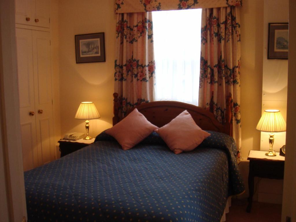 Gibtel Lodge & Cafe Slough Oda fotoğraf